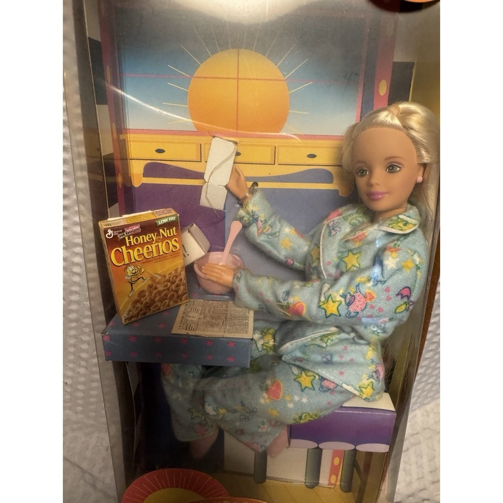 RARE Vntg 1999 Special Edition Breakfast w/Barbie (soft bodied doll) New In‎ Box - Picture 4 of 16